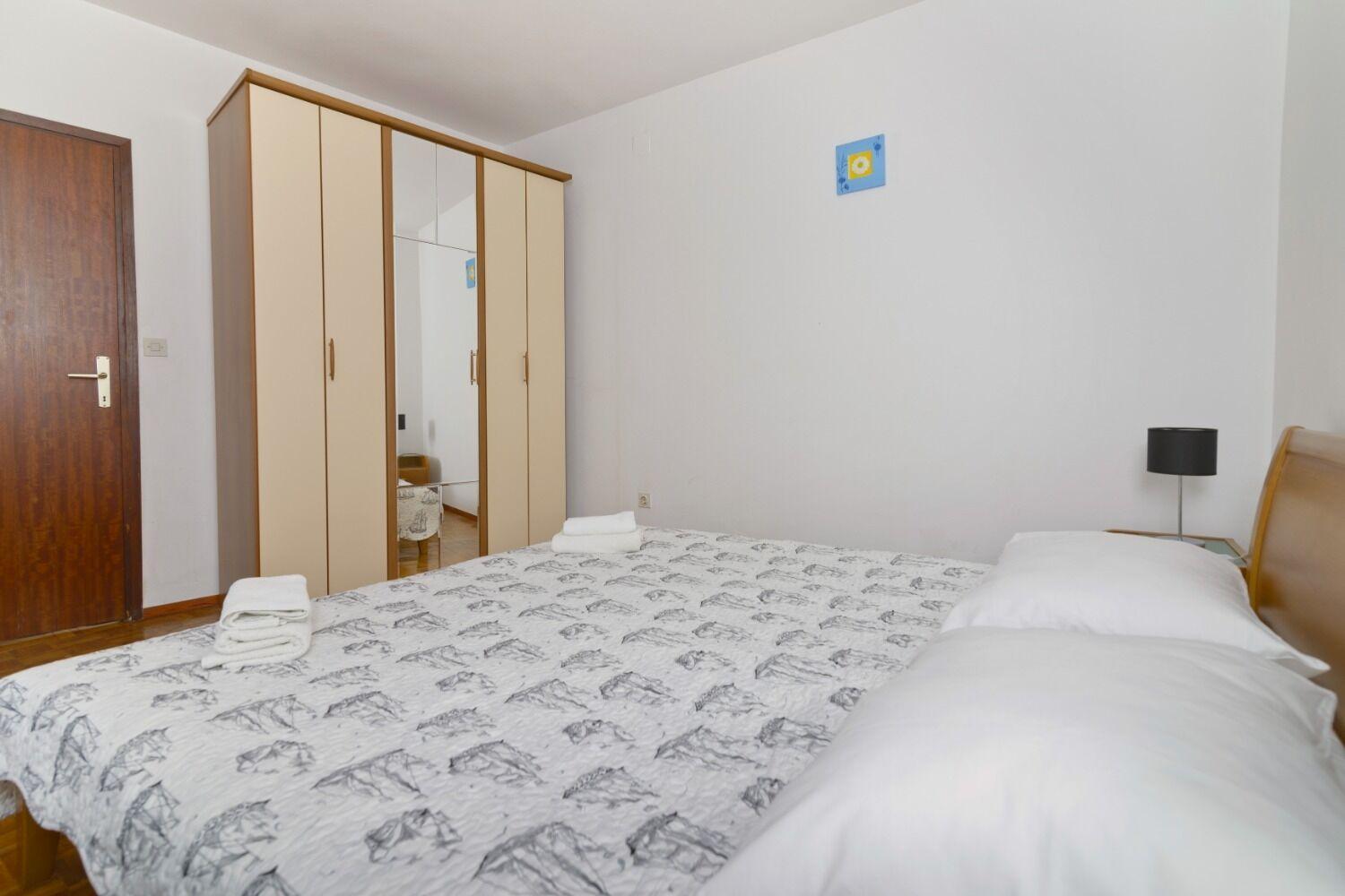 Apartments Ive - With Sea View Tisno Kültér fotó